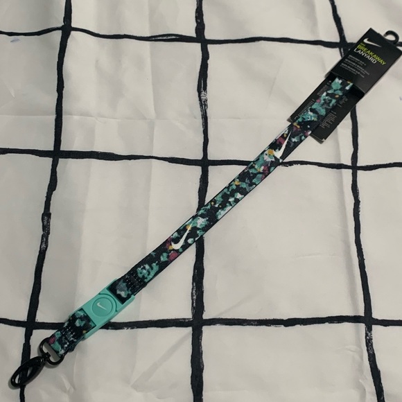 nike breakaway lanyard